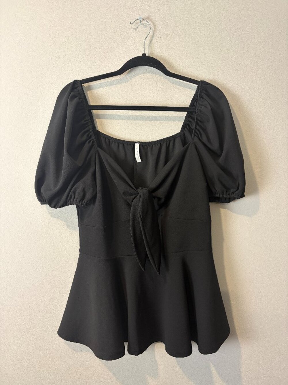 Find Me Plus Black Peplum Top w/Tie Size 2XL